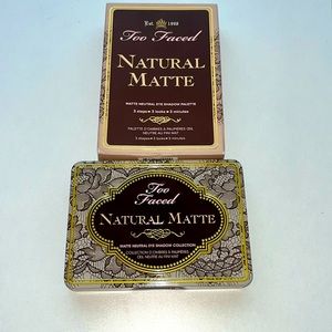 Too faced eyeshadow pallet 🤎